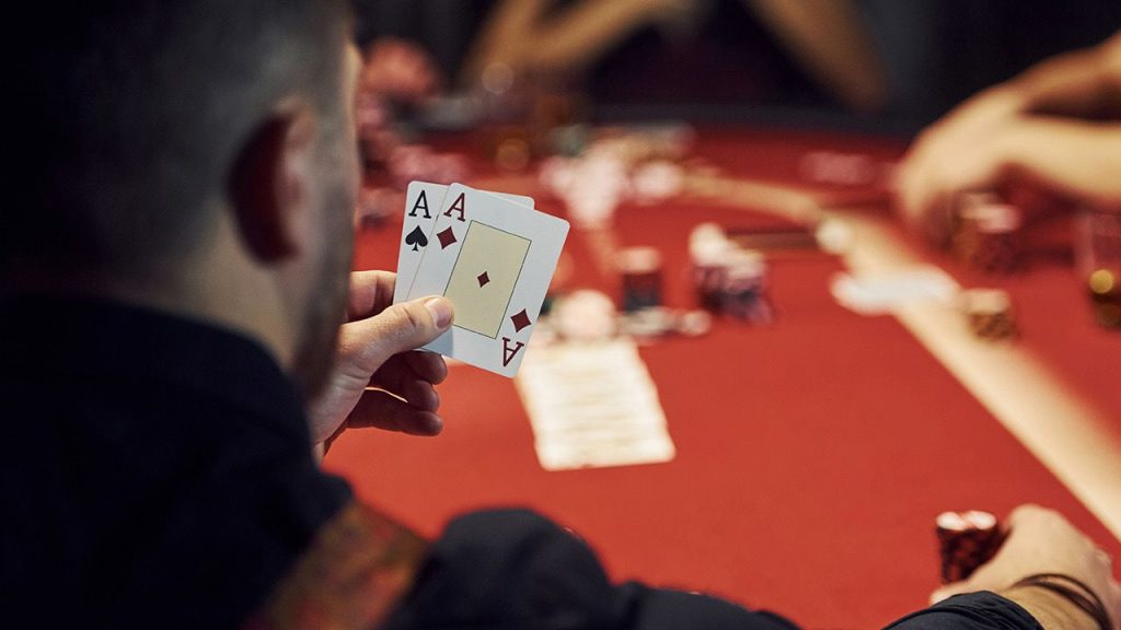 Smartest ways to increase your chances in poker